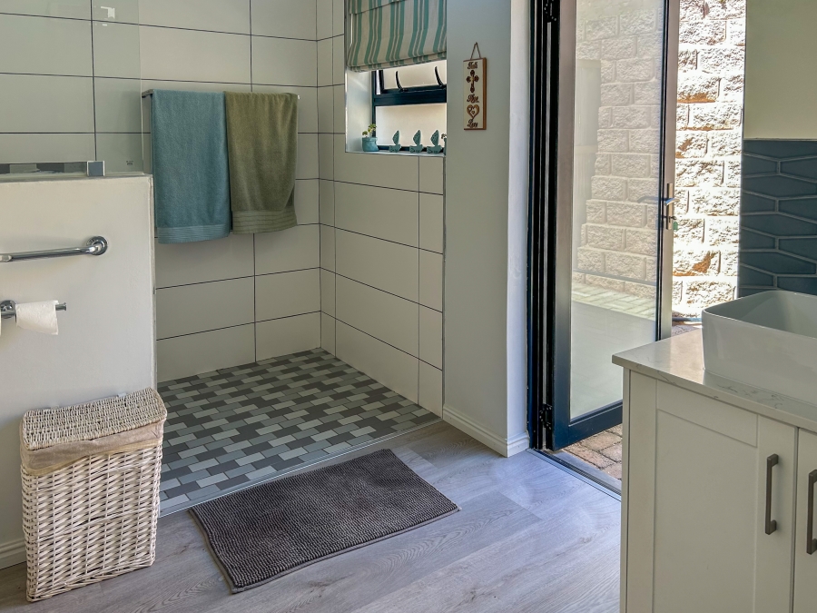 3 Bedroom Property for Sale in Brenton On Lake Western Cape